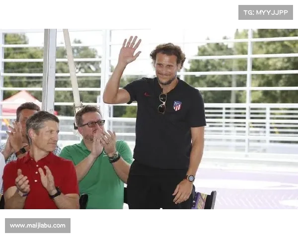 弗兰与其他球员技能对比分析及其在球队中的独特作用探讨