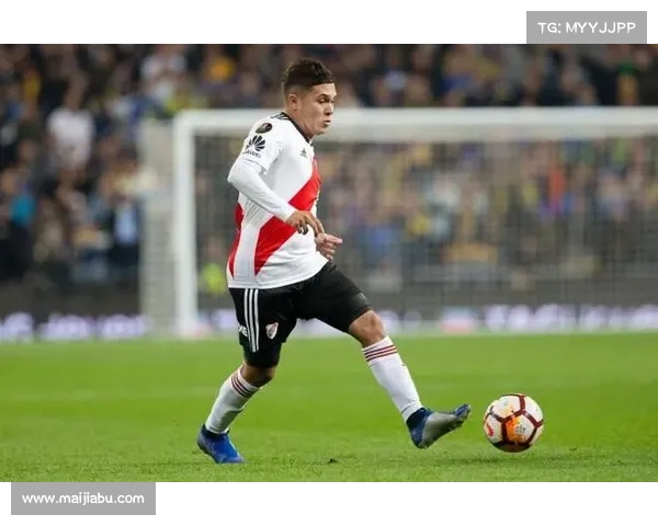 新 哥伦比亚中场金特罗重返阿根廷劲旅河床尽显大师级操控