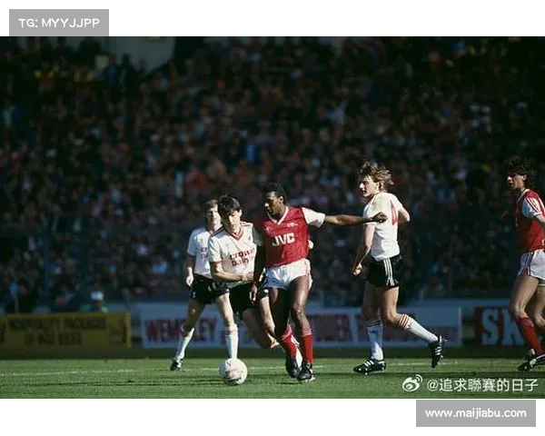 海瑟尔与英超球队深度关系解析：从球员到战术影响的多维度探讨