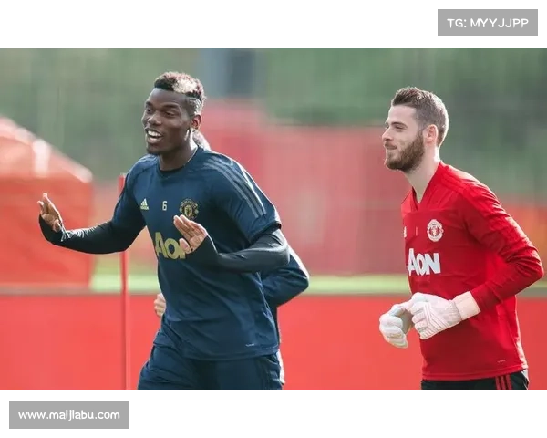 德赫亚社交媒体分享与球迷互动瞬间展现温情与亲和力